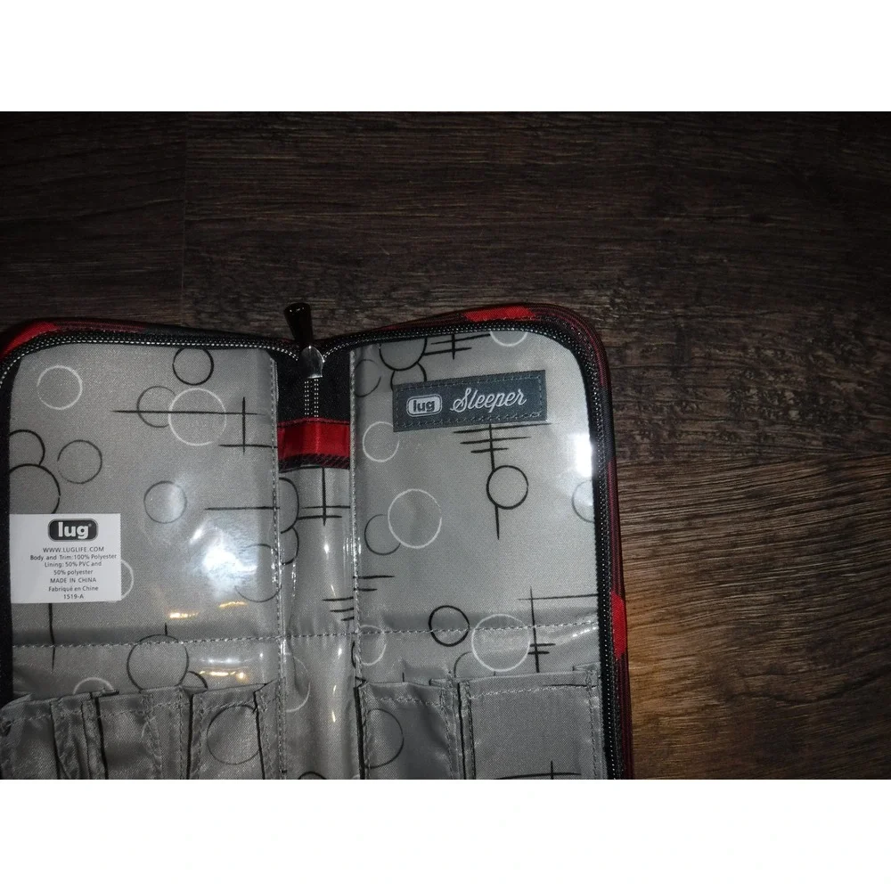 Lug Sleeper‎ Quilted Plaid Travel Organizer Case Pouch Red Black